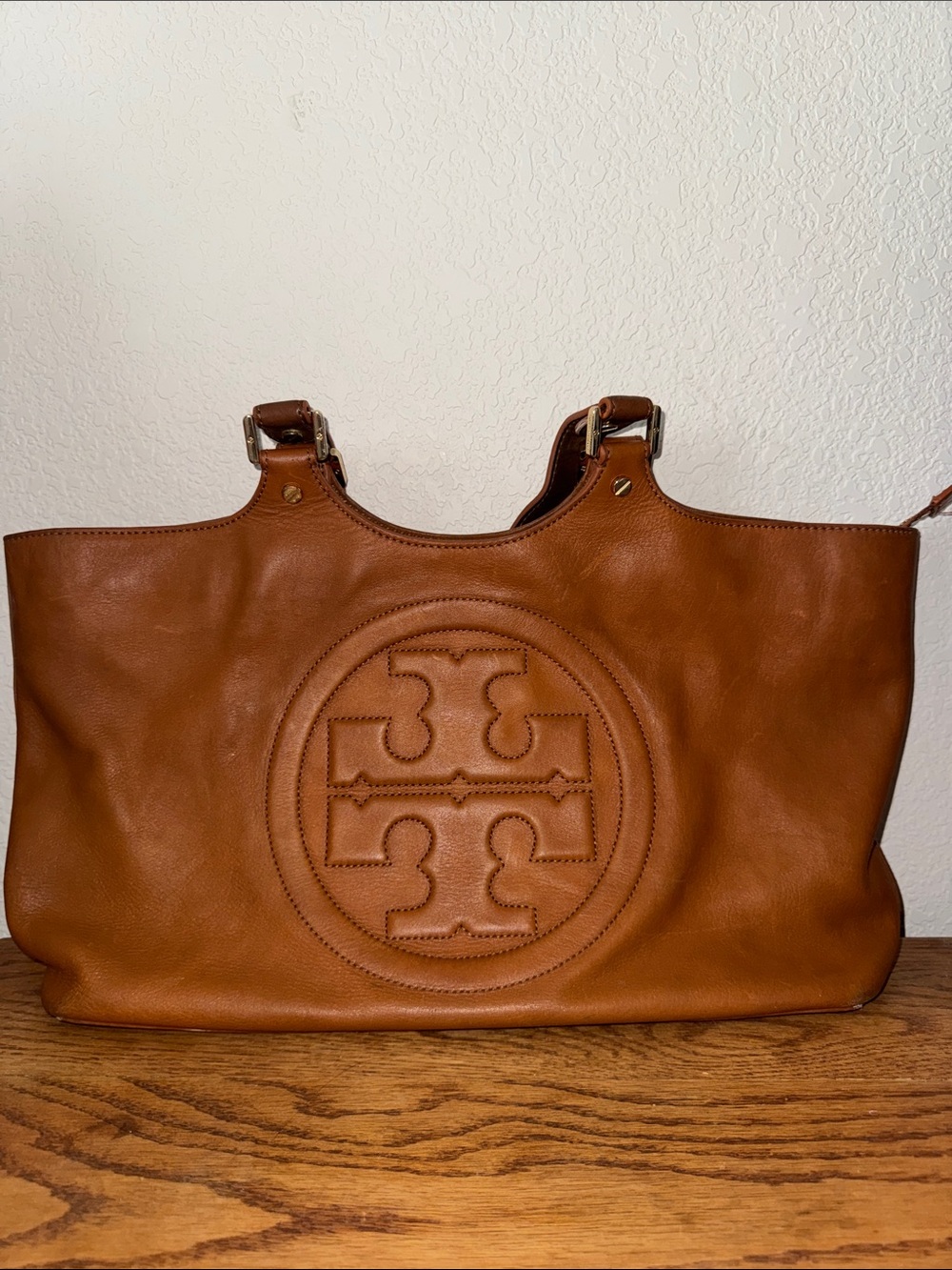 Tory Burch Tan Leather Tote Fair Condition